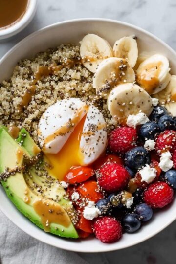 Quinoa Breakfast Bowl